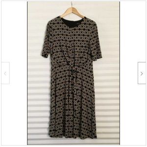 Maggy London Dress Key Hole Knotted Front Short Sleeve Back Zip Swing